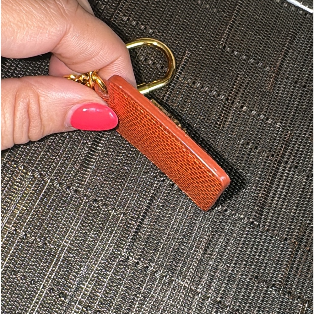 🎁Giftable!🎁 NIB MCM Cognac Pebbled Leather Keychain/Bag Charm - Unisex! - Picture 6 of 7